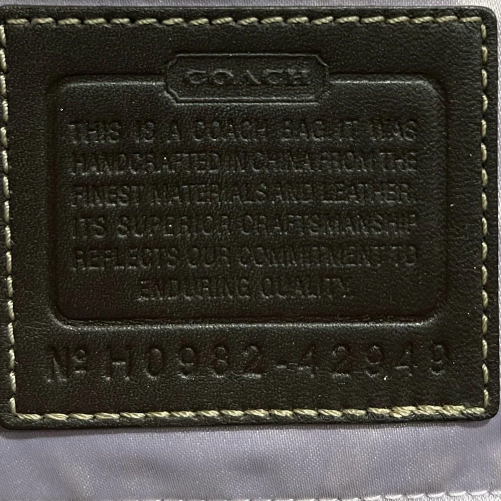 Coach Hand Bag D0982-42949 Brown/Tan with Lilac inside lining Like new - Picture 5 of 12